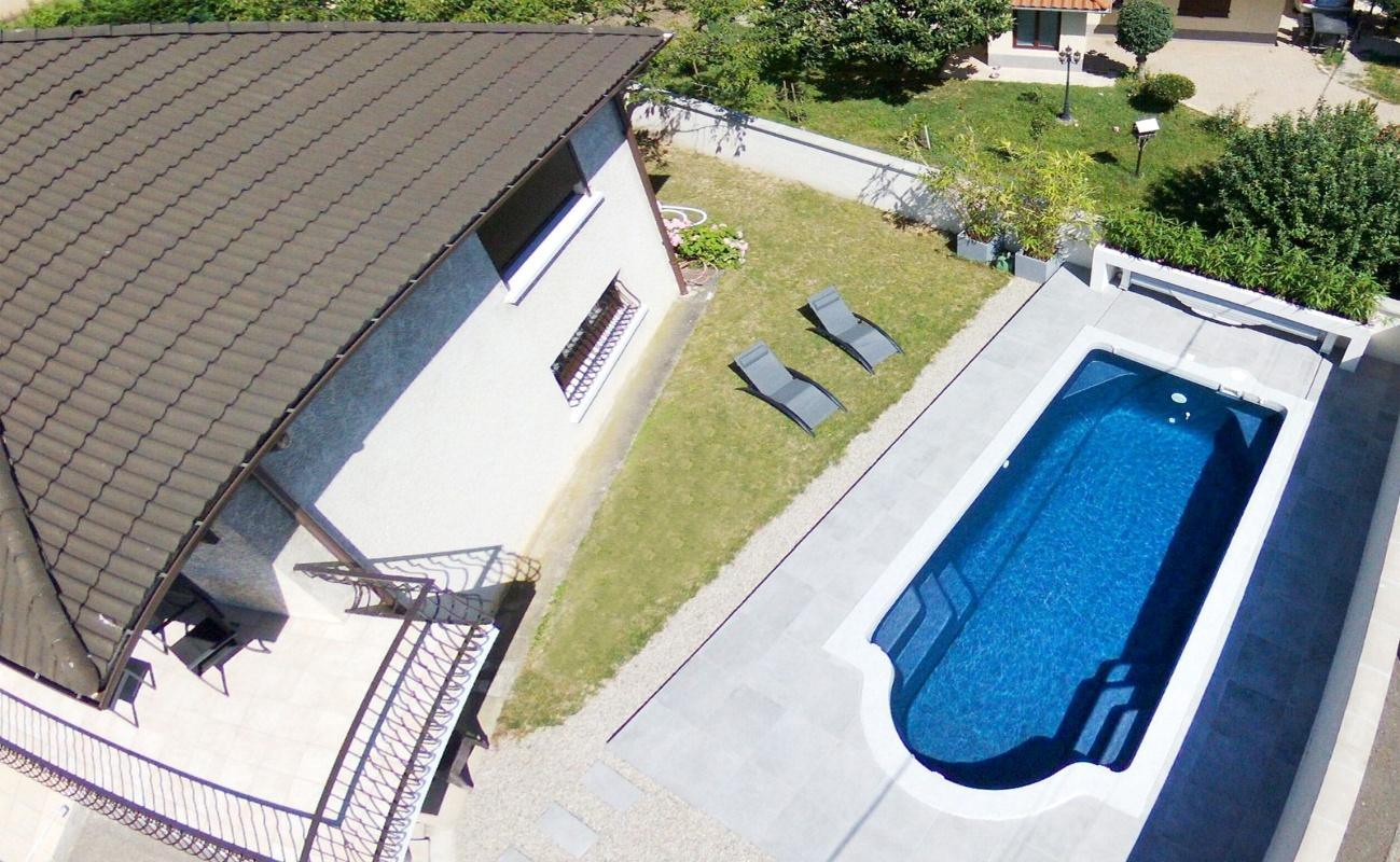 Piscina de fibra de vidrio Lagoona